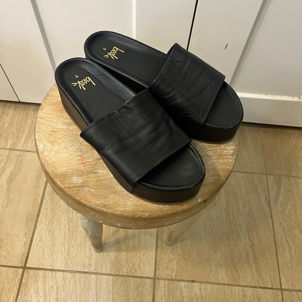 beek Pelican Leather Platform Black Women's Slide Sandals - Picture 10 of 16